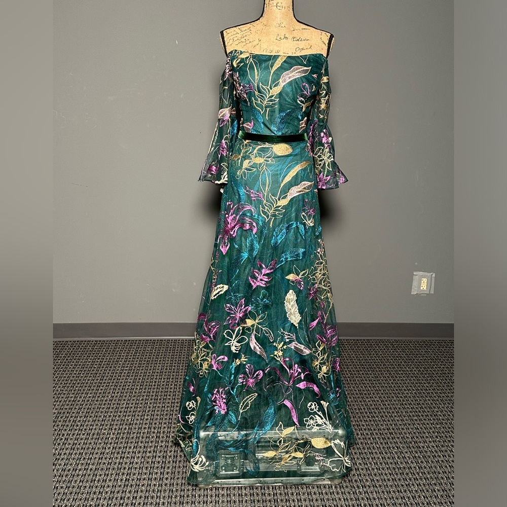 Marchesa Notte Embroidered Off-Shoulder Gown - Emerald / 8 / N42G2096